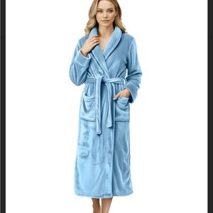 Women's Plush Bath Robe Powder Blue New